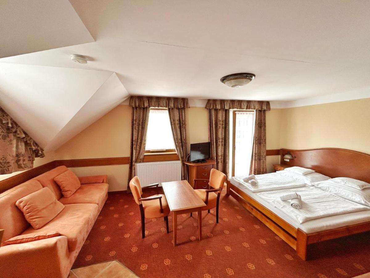 Fonix Wellness *** 1 A Epulet Bed & Breakfast Heviz Bagian luar foto