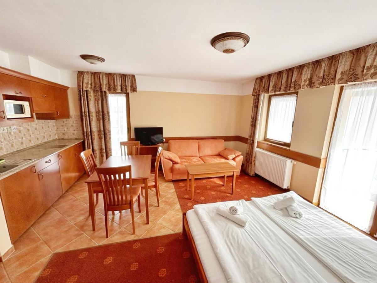 Fonix Wellness *** 1 A Epulet Bed & Breakfast Heviz Bagian luar foto