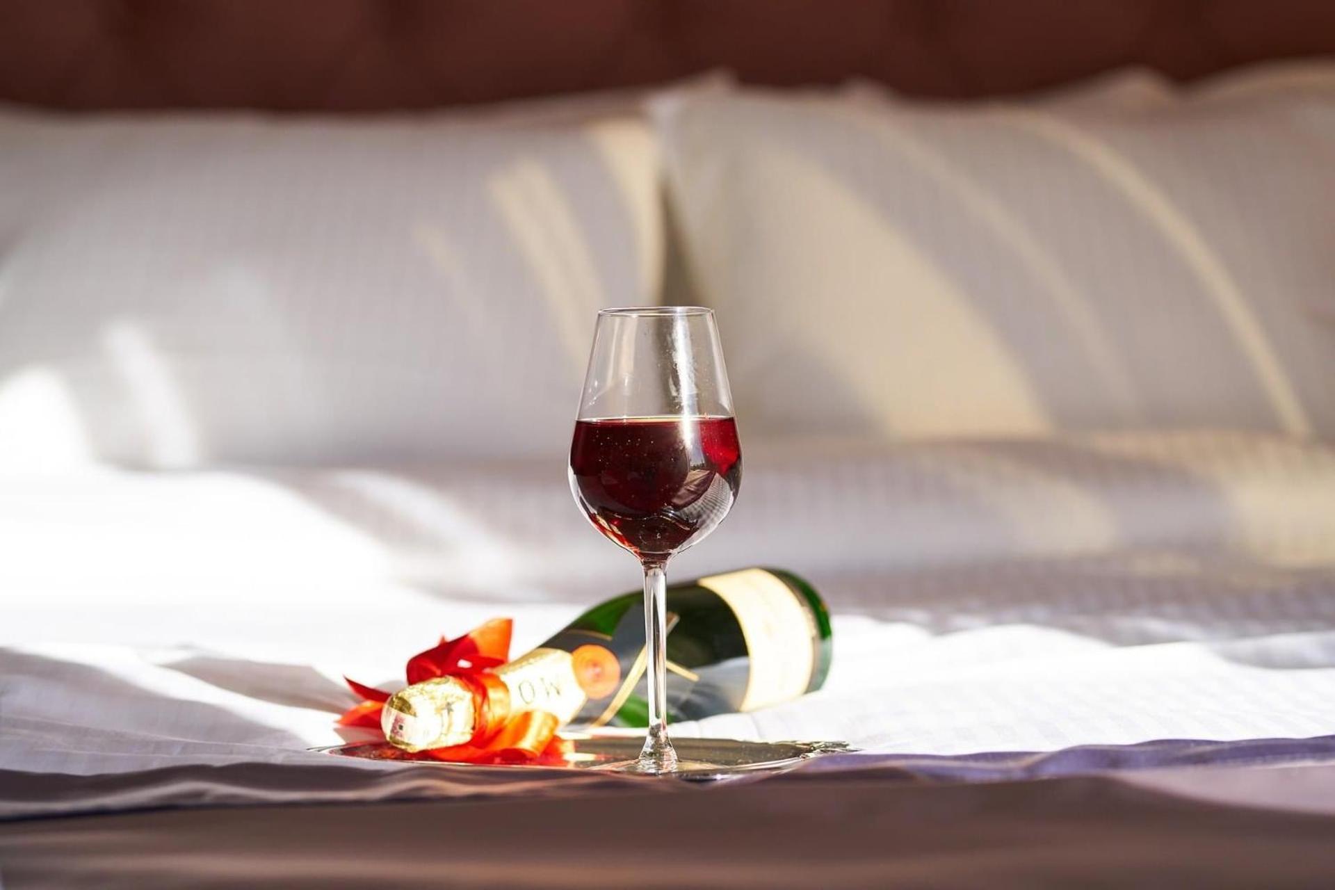 Fonix Wellness *** 1 A Epulet Bed & Breakfast Heviz Bagian luar foto