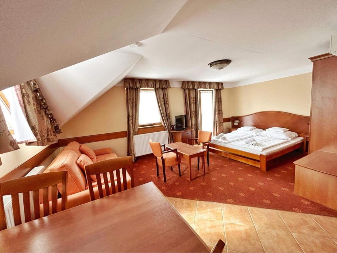 Fonix Wellness *** 1 A Epulet Bed & Breakfast Heviz Bagian luar foto