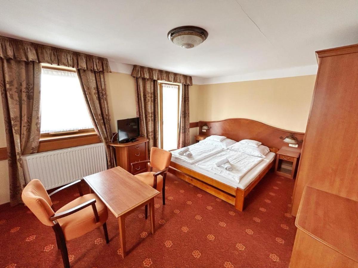 Fonix Wellness *** 1 A Epulet Bed & Breakfast Heviz Bagian luar foto