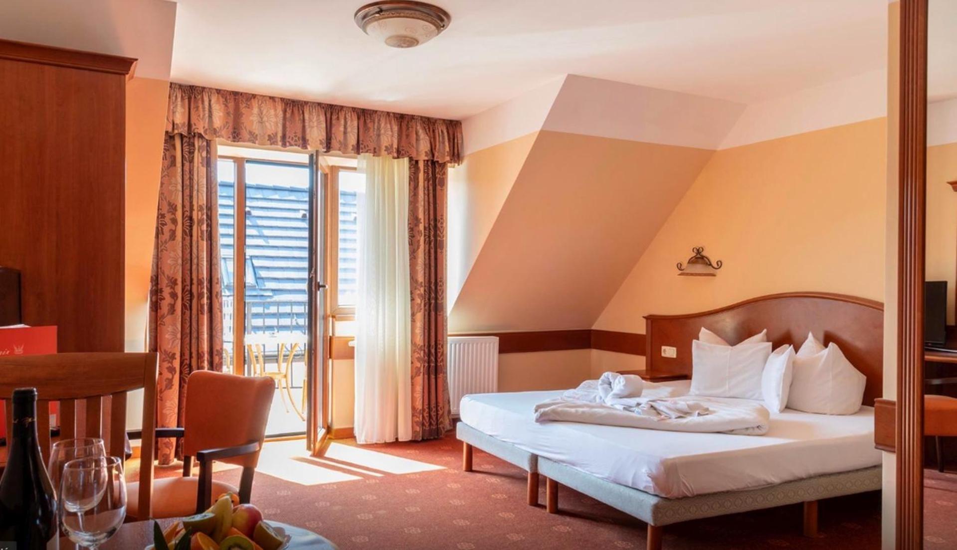 Fonix Wellness *** 1 A Epulet Bed & Breakfast Heviz Bagian luar foto